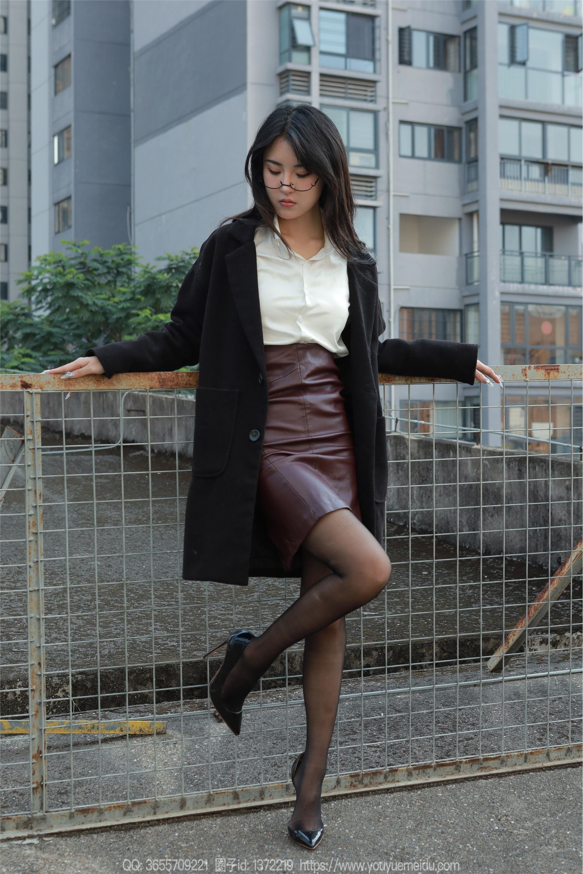 IESS异思趣向  2024.12.22 丝享家 1930 小宝《眼镜美女》